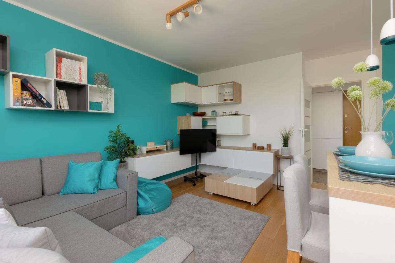 Metro Wilanowska Apartment With Parking By Noclegi Renters Varsóvia Exterior foto
